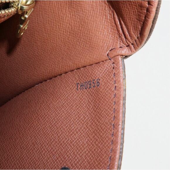 💎✨HOT BUY✨💎AUTHENTIC Louis Vuitton Monogram Saint Cloud GM - Picture 16 of 16